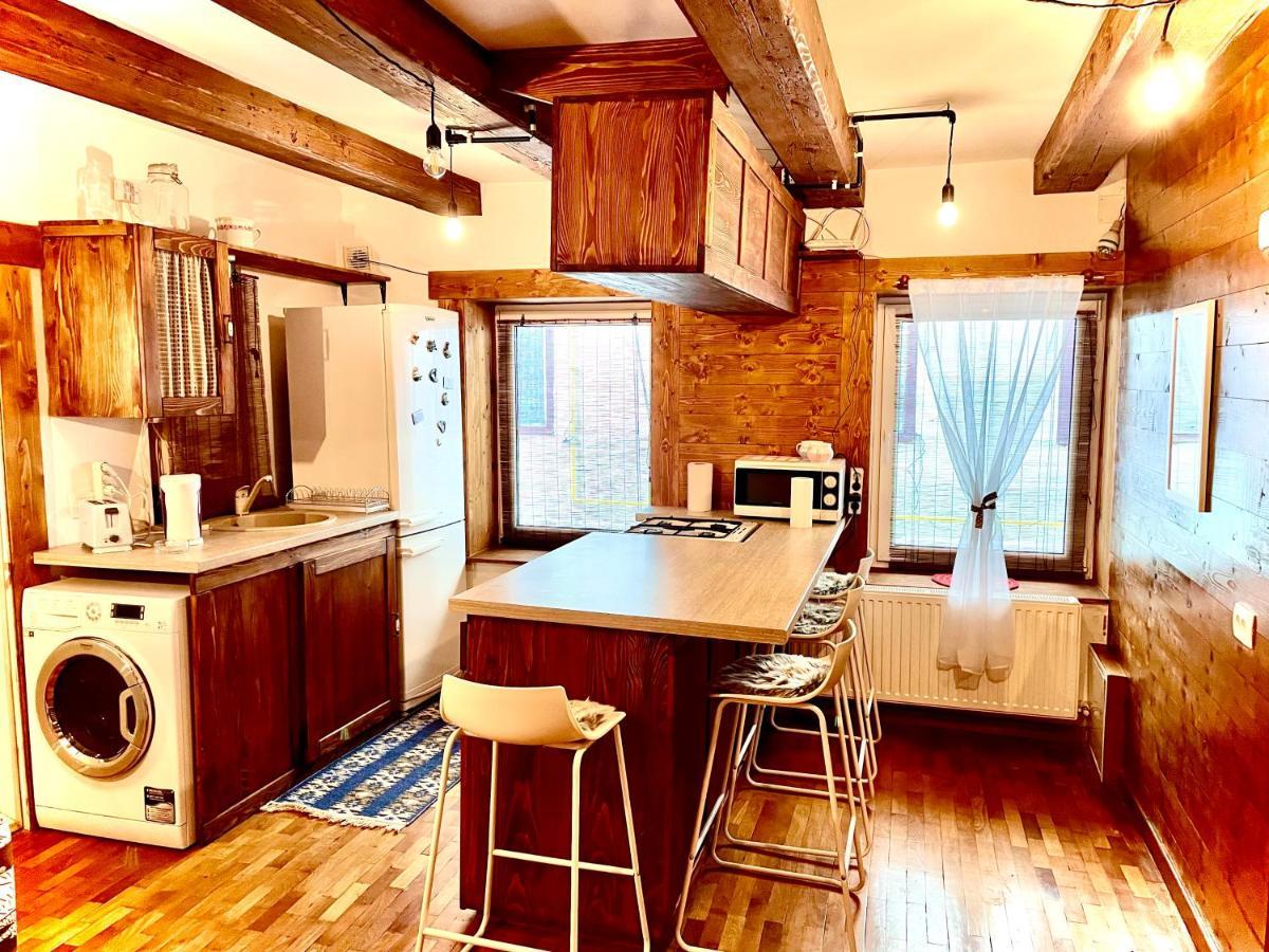 דירות בראשוב Apartament Rustic In Centrul Istoric מראה חיצוני תמונה