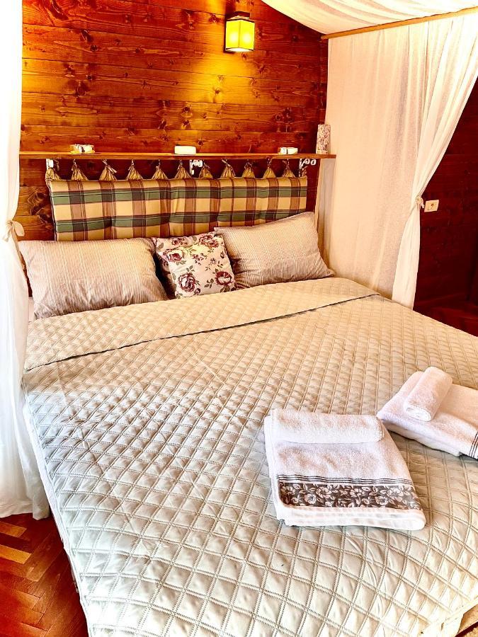 דירות בראשוב Apartament Rustic In Centrul Istoric מראה חיצוני תמונה